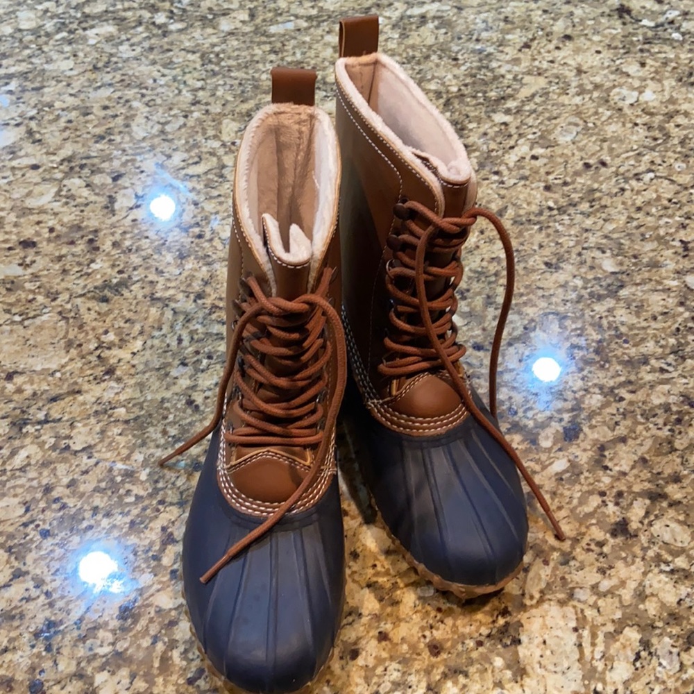 Spirit Snow/Rain Boots size 7.5